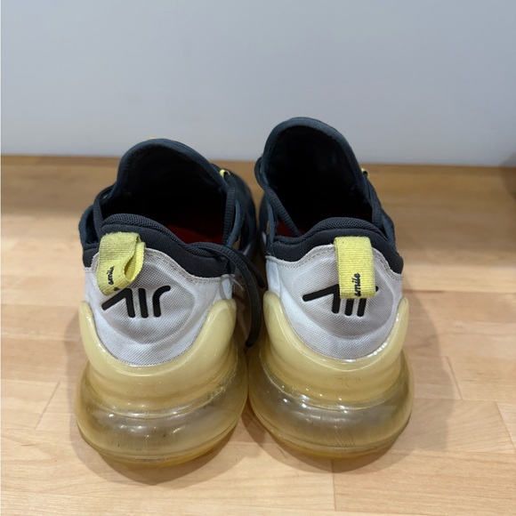 Nike Air Max 270 Shoe "Go The Extra Smile" Black Pollen DO5849-001 - Picture 2 of 10